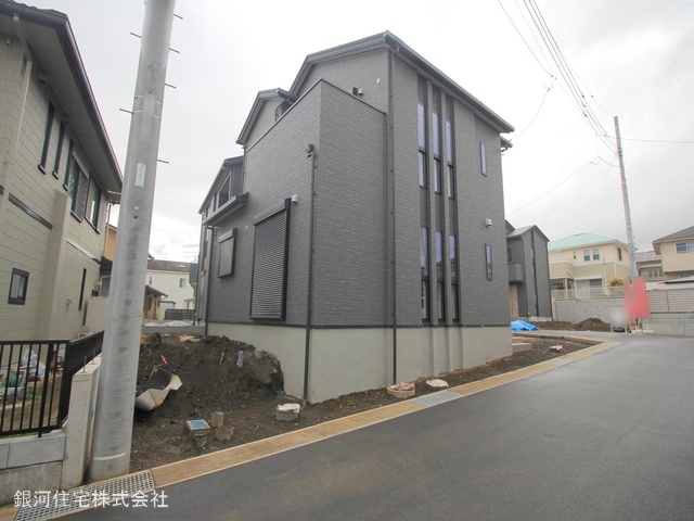 G00351012 神奈川県秦野市水神町 中古一戸建て 4180万円 土地面積140.06m² (約42.36坪) 建物面積100.52m² (約30.40坪) 間取り４ＬＤＫ 築年月2024年03月(築1年)【外観4】