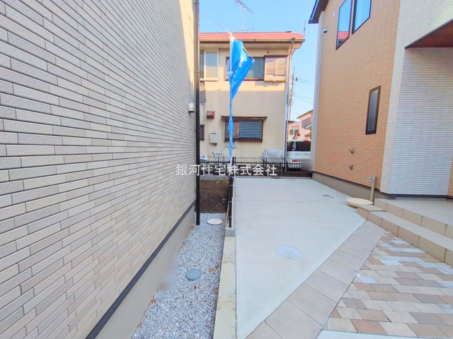 G00351432 神奈川県相模原市緑区下九沢 中古一戸建て 3680万円 土地面積120.92m² (約36.57坪) 建物面積96.04m² (約29.05坪) 間取り３ＬＤＫ 築年月2024年04月(築1年)【外観7】