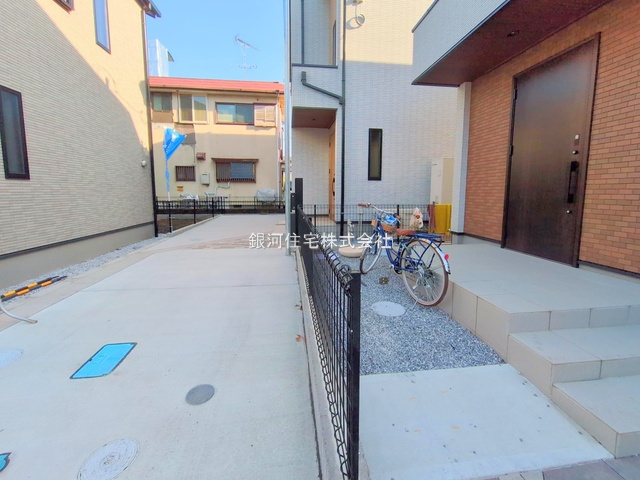 G00351432 神奈川県相模原市緑区下九沢 中古一戸建て 3680万円 土地面積120.92m² (約36.57坪) 建物面積96.04m² (約29.05坪) 間取り３ＬＤＫ 築年月2024年04月(築1年)【外観8】