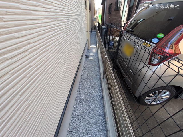 G00367838 埼玉県上尾市柏座３丁目 新築一戸建て 4099万円 土地面積138.77m² (約41.97坪) 建物面積94.40m² (約28.55坪) 間取り３ＬＤＫ 築年月2025年01月(築１年以内)【外観7】