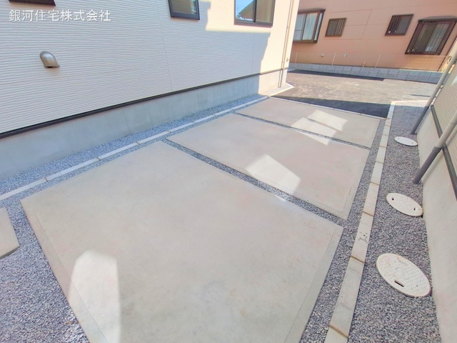 G00367838 埼玉県上尾市柏座３丁目 新築一戸建て 4099万円 土地面積138.77m² (約41.97坪) 建物面積94.40m² (約28.55坪) 間取り３ＬＤＫ 築年月2025年01月(築１年以内)【外観9】
