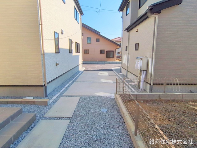 G00367838 埼玉県上尾市柏座３丁目 新築一戸建て 4099万円 土地面積138.77m² (約41.97坪) 建物面積94.40m² (約28.55坪) 間取り３ＬＤＫ 築年月2025年01月(築１年以内)【外観10】