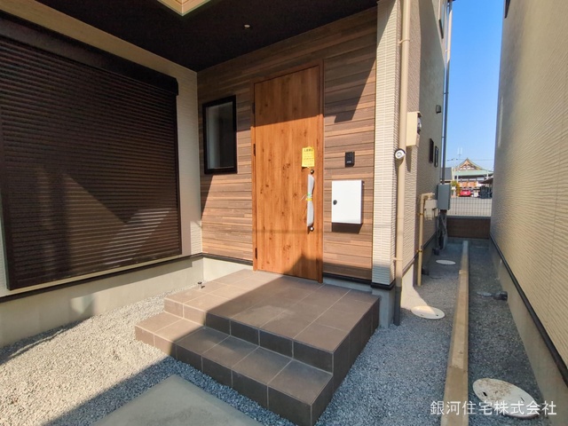 G00367838 埼玉県上尾市柏座３丁目 新築一戸建て 4099万円 土地面積138.77m² (約41.97坪) 建物面積94.40m² (約28.55坪) 間取り３ＬＤＫ 築年月2025年01月(築１年以内)【外観17】
