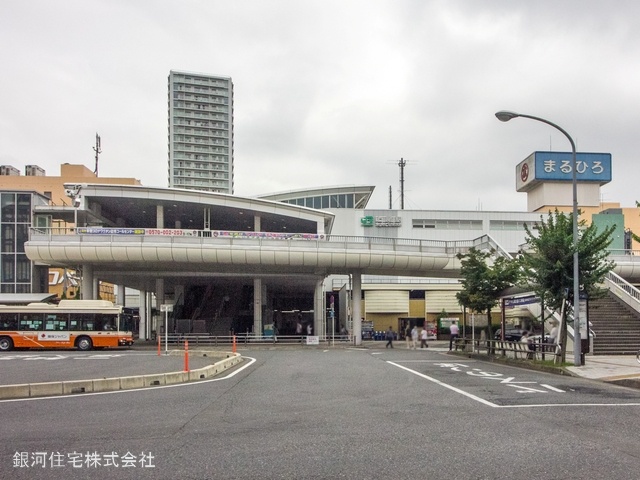 G00367838 埼玉県上尾市柏座３丁目 新築一戸建て 4099万円 土地面積138.77m² (約41.97坪) 建物面積94.40m² (約28.55坪) 間取り３ＬＤＫ 築年月2025年01月(築１年以内)【周辺環境】高崎線「上尾」駅