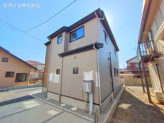 G00367840 埼玉県上尾市柏座３丁目 新築一戸建て 4899万円 土地面積94.42m² (約28.56坪) 建物面積104.59m² (約31.63坪) 間取り４ＬＤＫ 築年月2025年02月(築１年以内)【外観4】