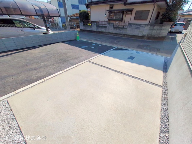 G00367840 埼玉県上尾市柏座３丁目 新築一戸建て 4899万円 土地面積94.42m² (約28.56坪) 建物面積104.59m² (約31.63坪) 間取り４ＬＤＫ 築年月2025年02月(築１年以内)【外観9】