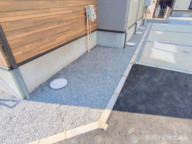 G00367840 埼玉県上尾市柏座３丁目 新築一戸建て 4899万円 土地面積94.42m² (約28.56坪) 建物面積104.59m² (約31.63坪) 間取り４ＬＤＫ 築年月2025年02月(築１年以内)【外観11】