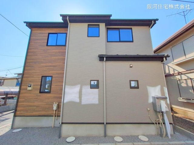 G00367840 埼玉県上尾市柏座３丁目 新築一戸建て 4899万円 土地面積94.42m² (約28.56坪) 建物面積104.59m² (約31.63坪) 間取り４ＬＤＫ 築年月2025年02月(築１年以内)【外観18】