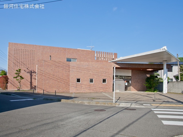 G00367922 神奈川県伊勢原市八幡台１丁目 新築一戸建て 3999万円 土地面積121.22m² (約36.66坪) 建物面積108.27m² (約32.75坪) 間取り４ＬＤＫ 築年月2025年05月【周辺環境】比々多保育園
