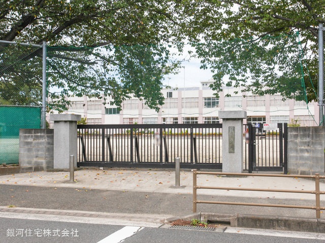 G00367927 神奈川県大和市上和田 新築一戸建て 3680万円 土地面積50.00m² (約15.12坪) 建物面積93.95m² (約28.41坪) 間取り３ＬＤＫ 築年月2025年03月(築１年以内)【周辺環境】大和市立桜丘小学校