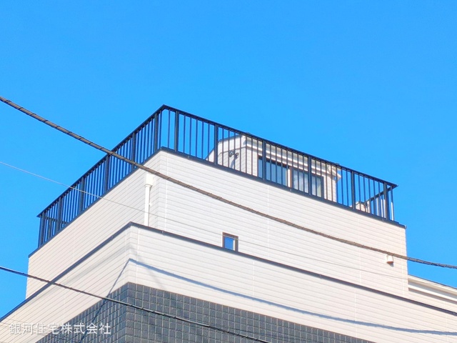 G00367930 埼玉県川口市大字安行領根岸 新築一戸建て 5190万円 土地面積77.70m² (約23.50坪) 建物面積137.03m² (約41.45坪) 間取り３ＳＬＤＫ 築年月2024年12月(築１年以内)【外観12】