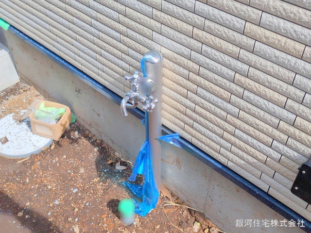 G00369460 神奈川県綾瀬市深谷中２丁目 新築一戸建て 4480万円 土地面積151.41m² (約45.80坪) 建物面積102.26m² (約30.93坪) 間取り４ＬＤＫ 築年月2025年05月【外観4】
