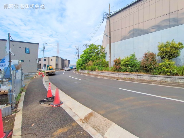 G00369460 神奈川県綾瀬市深谷中２丁目 新築一戸建て 4480万円 土地面積151.41m² (約45.80坪) 建物面積102.26m² (約30.93坪) 間取り４ＬＤＫ 築年月2025年05月【外観11】