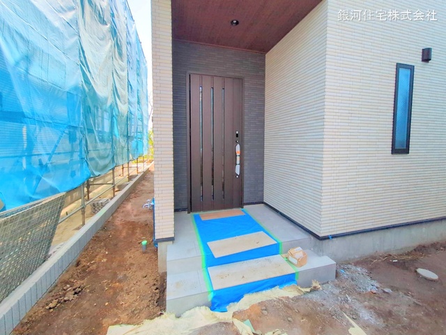 G00369461 神奈川県綾瀬市深谷中２丁目 新築一戸建て 4530万円 土地面積156.50m² (約47.34坪) 建物面積96.88m² (約29.30坪) 間取り３ＬＤＫ 築年月2025年05月【外観10】