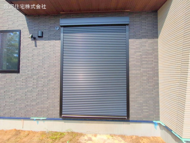 G00369461 神奈川県綾瀬市深谷中２丁目 新築一戸建て 4530万円 土地面積156.50m² (約47.34坪) 建物面積96.88m² (約29.30坪) 間取り３ＬＤＫ 築年月2025年05月【外観16】
