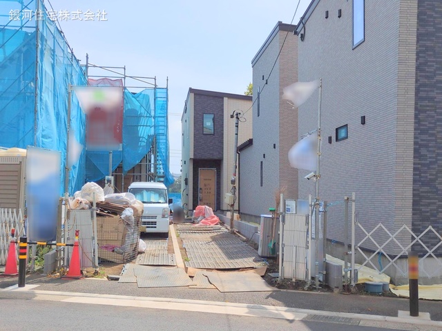 G00369464 神奈川県綾瀬市深谷中２丁目 新築一戸建て 4530万円 土地面積158.16m² (約47.84坪) 建物面積101.77m² (約30.78坪) 間取り３ＬＤＫ 築年月2025年05月【外観2】