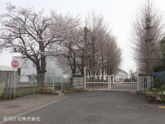 G00369464 神奈川県綾瀬市深谷中２丁目 新築一戸建て 4530万円 土地面積158.16m² (約47.84坪) 建物面積101.77m² (約30.78坪) 間取り３ＬＤＫ 築年月2025年05月【周辺環境】綾瀬市立綾瀬中学校