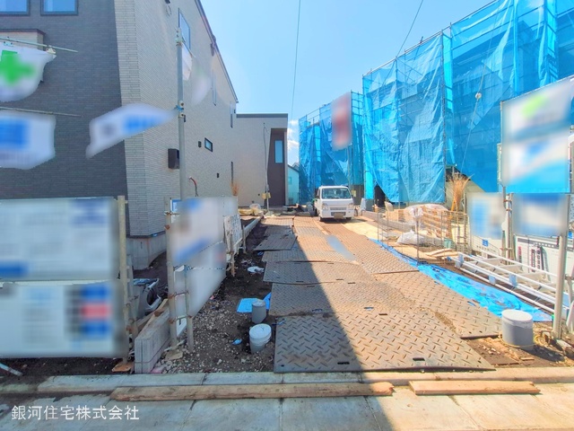 G00369470 神奈川県綾瀬市深谷中２丁目 新築一戸建て 4280万円 土地面積150.47m² (約45.51坪) 建物面積101.22m² (約30.61坪) 間取り３ＬＤＫ 築年月2025年05月【外観5】