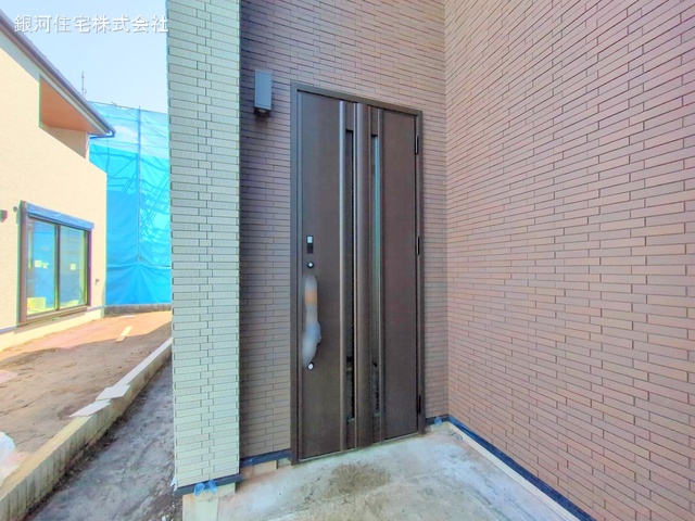 G00369470 神奈川県綾瀬市深谷中２丁目 新築一戸建て 4280万円 土地面積150.47m² (約45.51坪) 建物面積101.22m² (約30.61坪) 間取り３ＬＤＫ 築年月2025年05月【外観9】