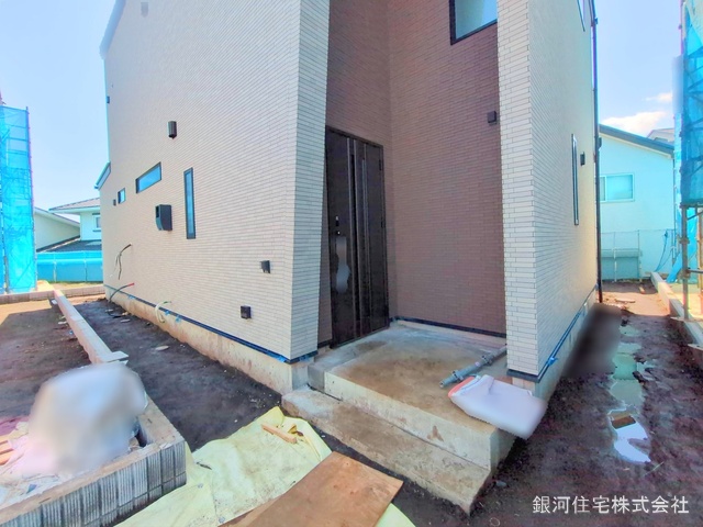 G00369470 神奈川県綾瀬市深谷中２丁目 新築一戸建て 4280万円 土地面積150.47m² (約45.51坪) 建物面積101.22m² (約30.61坪) 間取り３ＬＤＫ 築年月2025年05月【外観10】