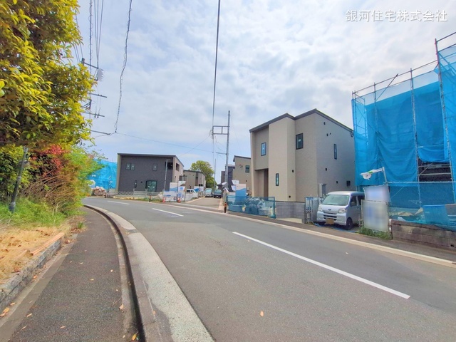 G00369472 神奈川県綾瀬市深谷中２丁目 新築一戸建て 4780万円 土地面積153.79m² (約46.52坪) 建物面積101.02m² (約30.55坪) 間取り４ＬＤＫ 築年月2025年05月【外観12】