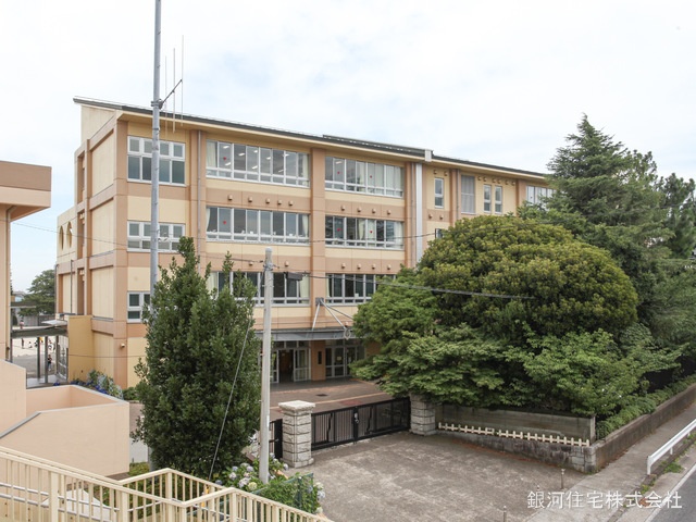 G00369472 神奈川県綾瀬市深谷中２丁目 新築一戸建て 4780万円 土地面積153.79m² (約46.52坪) 建物面積101.02m² (約30.55坪) 間取り４ＬＤＫ 築年月2025年05月【周辺環境】綾瀬市立綾瀬小学校