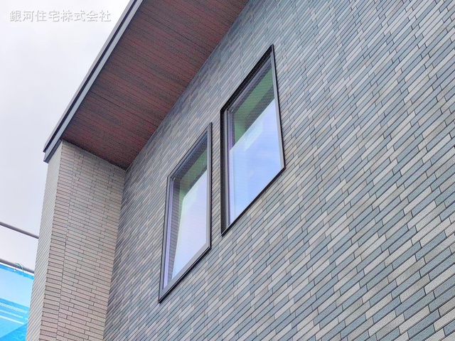 G00369474 神奈川県綾瀬市深谷中２丁目 新築一戸建て 4980万円 土地面積150.85m² (約45.63坪) 建物面積109.30m² (約33.06坪) 間取り４ＬＤＫ 築年月2025年05月【外観5】