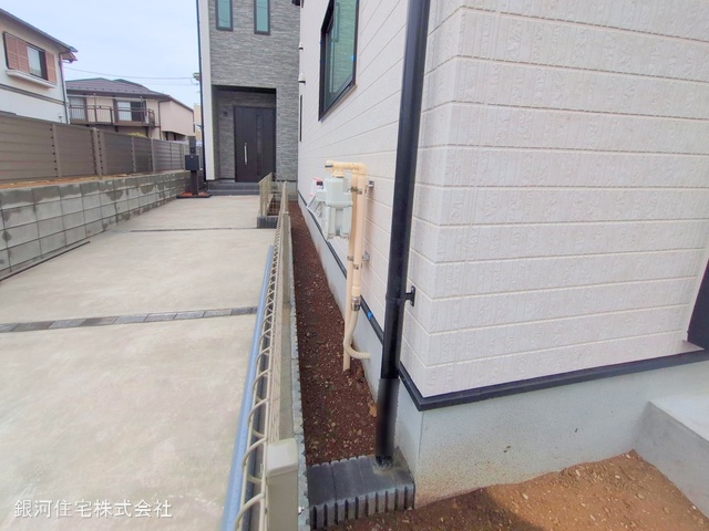 G00371480 千葉県市川市菅野４丁目 新築一戸建て 6790万円 土地面積92.83m² (約28.08坪) 建物面積90.25m² (約27.30坪) 間取り４ＬＤＫ 築年月2025年04月(築１年以内)【外観11】