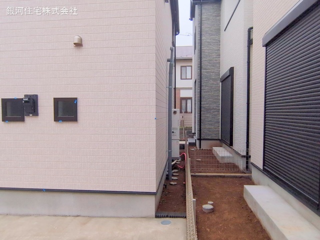 G00371480 千葉県市川市菅野４丁目 新築一戸建て 6790万円 土地面積92.83m² (約28.08坪) 建物面積90.25m² (約27.30坪) 間取り４ＬＤＫ 築年月2025年04月(築１年以内)【外観16】