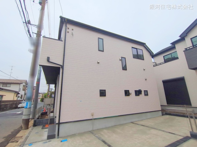 G00371480 千葉県市川市菅野４丁目 新築一戸建て 6790万円 土地面積92.83m² (約28.08坪) 建物面積90.25m² (約27.30坪) 間取り４ＬＤＫ 築年月2025年04月(築１年以内)【外観17】
