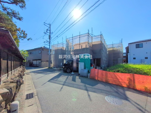 G00375772 千葉県習志野市藤崎２丁目 新築一戸建て 5290万円 土地面積110.00m² (約33.27坪) 建物面積97.40m² (約29.46坪) 間取り３ＳＬＤＫ 築年月2025年08月【外観3】