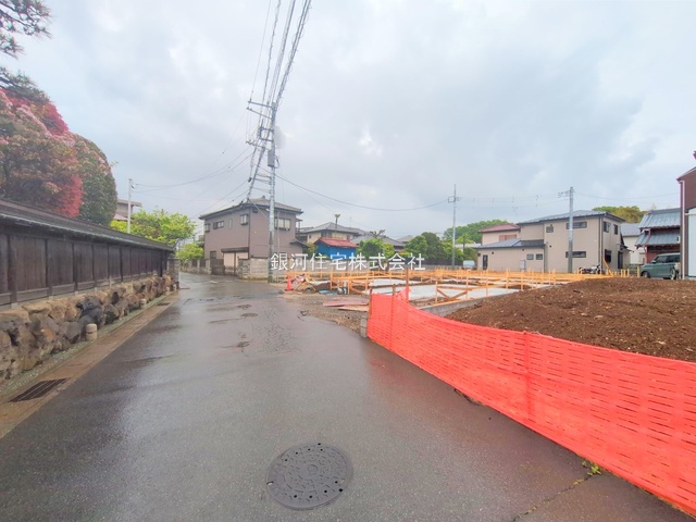 G00375772 千葉県習志野市藤崎２丁目 新築一戸建て 5290万円 土地面積110.00m² (約33.27坪) 建物面積97.40m² (約29.46坪) 間取り３ＳＬＤＫ 築年月2025年08月【外観9】