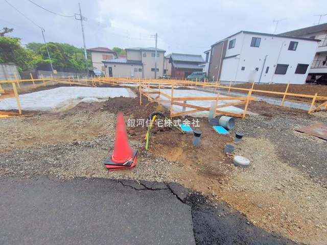 G00375772 千葉県習志野市藤崎２丁目 新築一戸建て 5290万円 土地面積110.00m² (約33.27坪) 建物面積97.40m² (約29.46坪) 間取り３ＳＬＤＫ 築年月2025年08月【外観10】