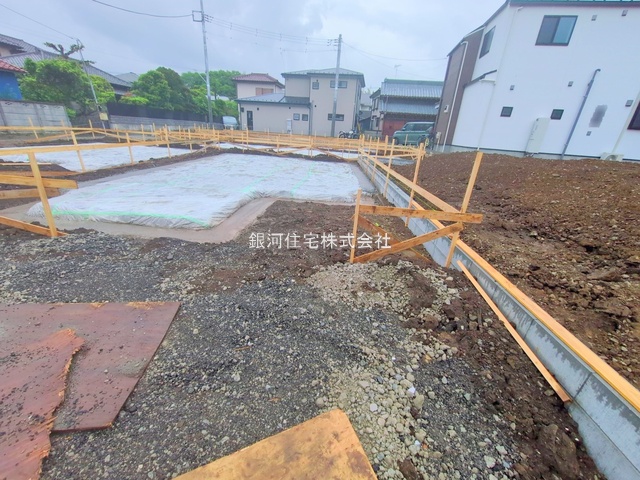 G00375772 千葉県習志野市藤崎２丁目 新築一戸建て 5290万円 土地面積110.00m² (約33.27坪) 建物面積97.40m² (約29.46坪) 間取り３ＳＬＤＫ 築年月2025年08月【外観13】