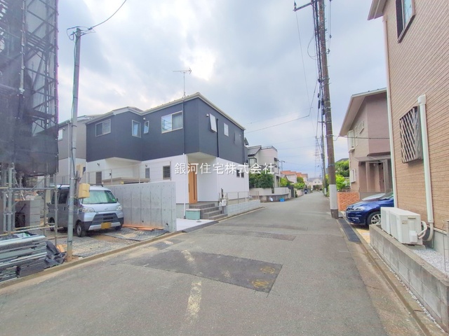G00375784 東京都町田市成瀬台１丁目 新築一戸建て 4699万円 土地面積120.04m² (約36.31坪) 建物面積107.64m² (約32.56坪) 間取り４ＬＤＫ 築年月2025年07月【外観3】