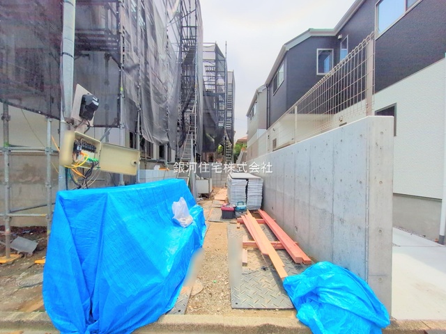 G00375784 東京都町田市成瀬台１丁目 新築一戸建て 4699万円 土地面積120.04m² (約36.31坪) 建物面積107.64m² (約32.56坪) 間取り４ＬＤＫ 築年月2025年07月【外観5】