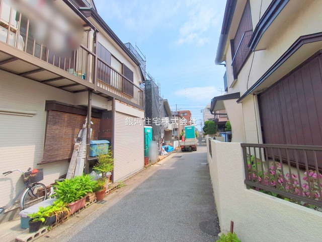 G00375787 千葉県市川市南八幡５丁目 新築一戸建て 7499万円 土地面積77.14m² (約23.33坪) 建物面積94.42m² (約28.56坪) 築年月2025年06月(築１年以内)【外観6】