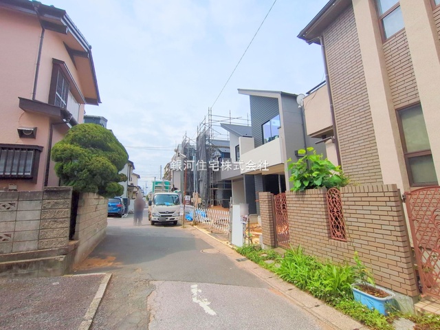 G00375787 千葉県市川市南八幡５丁目 新築一戸建て 7499万円 土地面積77.14m² (約23.33坪) 建物面積94.42m² (約28.56坪) 築年月2025年06月(築１年以内)【外観13】