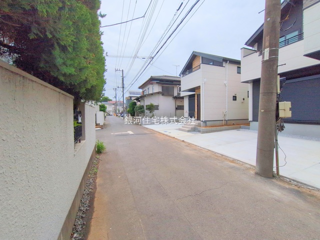 G00375804 東京都西東京市新町５丁目 新築一戸建て 7199万円 土地面積119.59m² (約36.17坪) 建物面積105.08m² (約31.78坪) 間取り３ＬＤＫ 築年月2025年05月(築１年以内)【外観3】