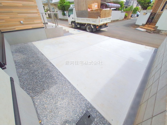 G00375804 東京都西東京市新町５丁目 新築一戸建て 7199万円 土地面積119.59m² (約36.17坪) 建物面積105.08m² (約31.78坪) 間取り３ＬＤＫ 築年月2025年05月(築１年以内)【外観18】