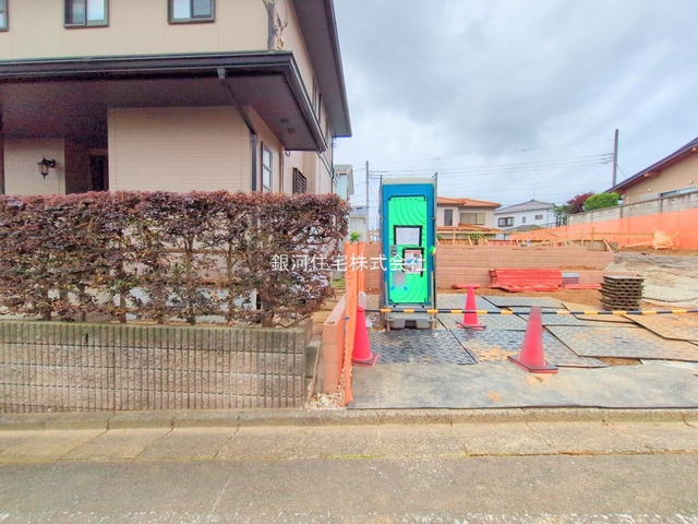 G00375810 東京都八王子市めじろ台１丁目 新築一戸建て 6390万円 土地面積283.00m² (約85.60坪) 建物面積107.78m² (約32.60坪) 間取り４ＬＤＫ 築年月2025年09月【外観8】