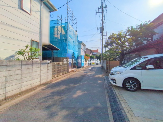 G00375813 東京都立川市栄町１丁目 新築一戸建て 5180万円 土地面積100.64m² (約30.44坪) 建物面積79.48m² (約24.04坪) 間取り３ＬＤＫ 築年月2025年08月【外観3】