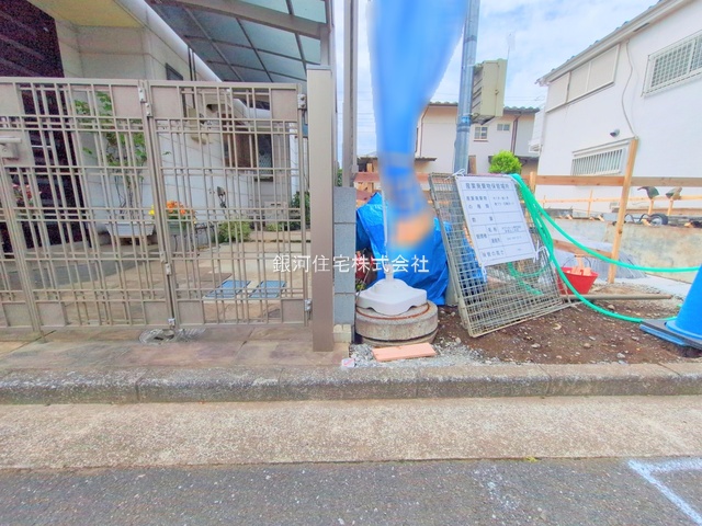 G00375813 東京都立川市栄町１丁目 新築一戸建て 5180万円 土地面積100.64m² (約30.44坪) 建物面積79.48m² (約24.04坪) 間取り３ＬＤＫ 築年月2025年08月【外観7】