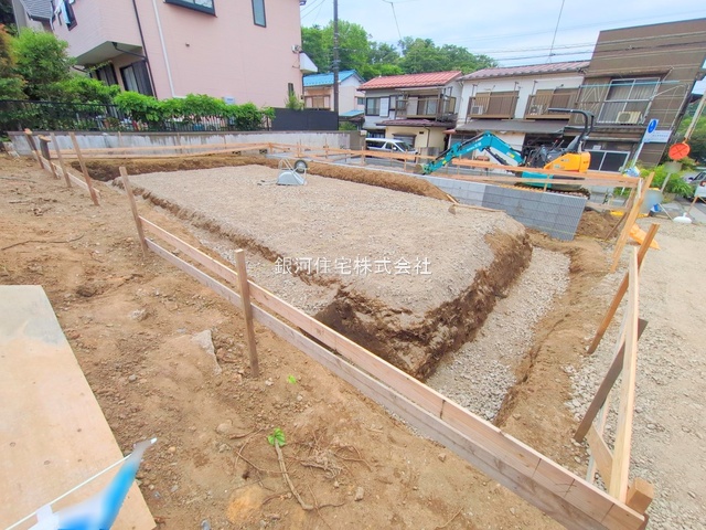 G00375818 神奈川県横浜市鶴見区下末吉６丁目 新築一戸建て 5680万円 土地面積125.01m² (約37.81坪) 建物面積99.98m² (約30.24坪) 間取り４ＬＤＫ 築年月2025年09月【外観8】