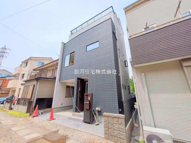 G00375842 埼玉県さいたま市浦和区元町２丁目 新築一戸建て 6190万円 土地面積56.71m² (約17.15坪) 建物面積99.68m² (約30.15坪) 間取り２ＳＬＤＫ 築年月2025年06月(築１年以内)【外観2】