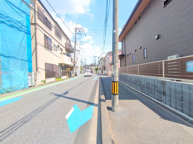 G00376742 埼玉県さいたま市南区根岸５丁目 新築一戸建て 6599万円 土地面積64.65m² (約19.55坪) 建物面積116.12m² (約35.12坪) 間取り４ＬＤＫ 築年月2025年09月【外観3】