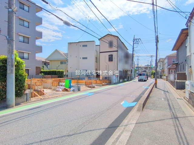 G00376742 埼玉県さいたま市南区根岸５丁目 新築一戸建て 6599万円 土地面積64.65m² (約19.55坪) 建物面積116.12m² (約35.12坪) 間取り４ＬＤＫ 築年月2025年09月【外観6】