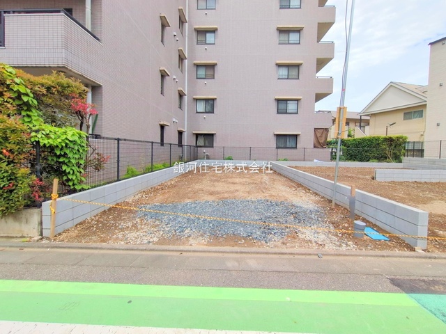 G00376742 埼玉県さいたま市南区根岸５丁目 新築一戸建て 6599万円 土地面積64.65m² (約19.55坪) 建物面積116.12m² (約35.12坪) 間取り４ＬＤＫ 築年月2025年09月【外観12】