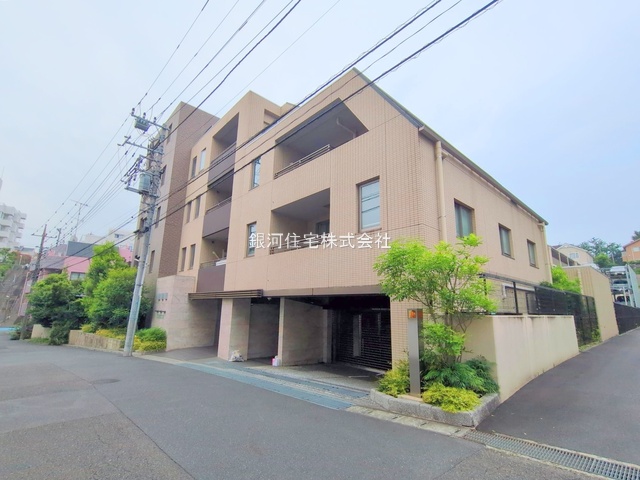 G00377185 神奈川県川崎市宮前区宮崎1丁目 中古マンション 7680万円 専有面積70.37m² (約21.28坪) 間取り3LDK 所在階2階 築年月2014年07月(築10年)