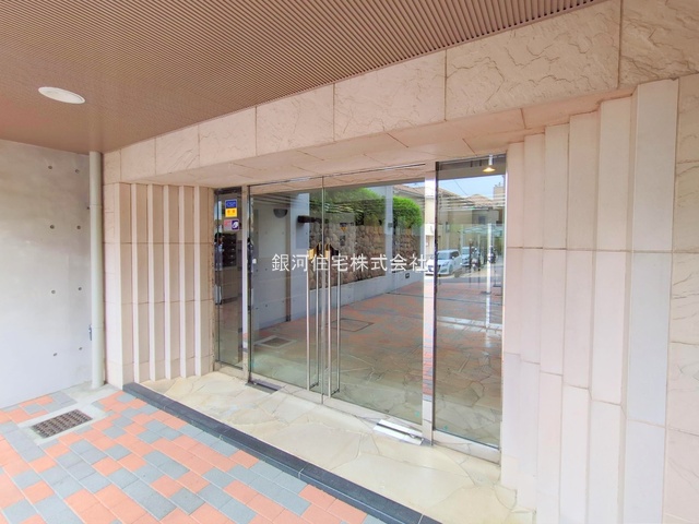 G00377187 神奈川県横浜市鶴見区岸谷３丁目 中古マンション 3180万円 専有面積55.97m² (約16.93坪) 間取り２ＬＤＫ 所在階4階 築年月1995年01月(築30年)【外観5】